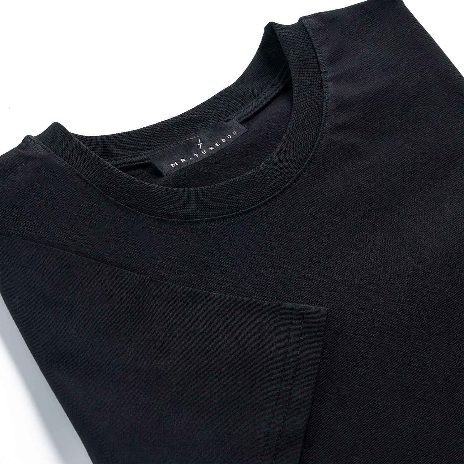 DSC08359 Round T-Shirt - Black - Image 1